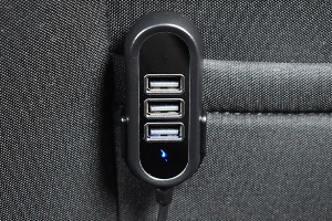 AUTÓS TÖLTŐ 4XUSB 5.8A (2.4A ELSŐ ÉS 3.4A HÁTSÓ) 1.4M HOSSZABBÍTÓKÁBEL - Img 2