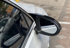 VW Passat B8 2015-> fényes fekete Batman stílusú tükörborítások - Img 3