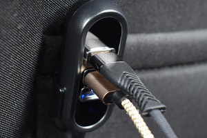 AUTÓS TÖLTŐ 4XUSB 5.8A (2.4A ELSŐ ÉS 3.4A HÁTSÓ) 1.4M HOSSZABBÍTÓKÁBEL - Img 3