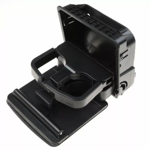 Fekete pohártartó a hátsó kartámaszba, kompatibilis a VW Golf V 2004-2009, Golf VI 2008-2012, Jetta 2005-2010 modellekkel.