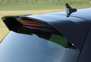 VW Golf 8 2020-> modellhez kompatibilis hátsó spoiler, fényes fekete
