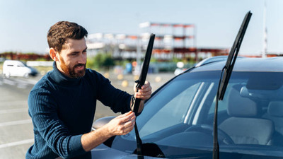 Află cum să alegi covorașele, ştergătoarele şi tava de portbagaj ideale pentru Honda CR-V IV  – protecţie, confort şi stil pentru SUV-ul tău.
