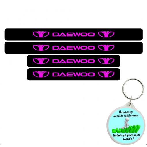 Set 4 protectii praguri auto autoadezive Daewoo si breloc Succes,