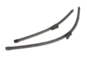 Set 3 stergatoare Volkswagen PASSAT B8 Variant (3G5, CB5) din 2014 - 2024, pentru parbriz si luneta fata si spate auto, Valeo Silencio Xtrm, din cauciuc siliconat rezistent, 4 Stickere Auto VW v13495