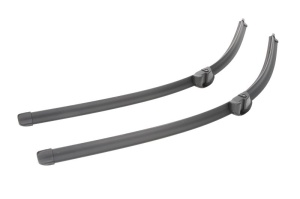 Set 3 stergatoare Volkswagen TOUAREG VAN (7P5) din 2011-2014, pentru parbriz si luneta fata si spate auto, Bosch Aerotwin-Aerotwin, din cauciuc siliconat rezistent, 4 Stickere Auto Volkswagen - Img 5