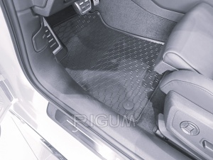 Set 5 covorase AUDI A5 III MHEV din 2025-PREZENT, cu covoras tunel median, CAROSERIE SEDAN, Presuri cauciuc 100%, compatibil cu autoturismul AUDI A5 III MHEV, Rigum - Img 5