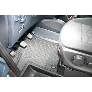 Set covorase MERCEDES V-CLASS W447, din 06.2014 - Prezent, covorase tavita, caroserie VAN AL 3-LEA rand exclus, compatibile cu autoturismul MERCEDES V-CLASS W447, ARISTAR - Img 5