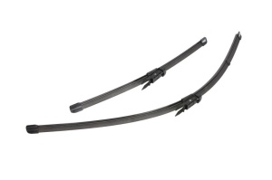 Set 3 stergatoare CHEVROLET AVEO Hatchback (T300) din 2011 - 2015, pentru parbriz si luneta fata si spate auto, Valeo Silencio, din cauciuc siliconat rezistent, 4 Stickere Auto CHEVROLET v14659