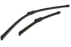 Set 3 stergatoare Volkswagen SHARAN (7N1, 7N2) din 2010-2022, pentru parbriz si luneta fata si spate auto, Bosch Aerotwin-Aerotwin, din cauciuc siliconat rezistent, 4 Stickere Auto Volkswagen - Img 3
