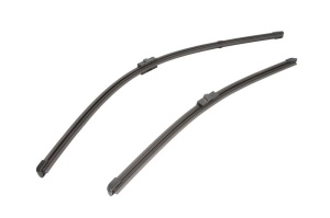 Set stergatoare FORD C-MAX (DM2) din 2007-2010, pentru parbriz auto, 2 bucati, Valeo Silencio Xtrm, din cauciuc siliconat rezistent, 4 Stickere Auto FORD v40441