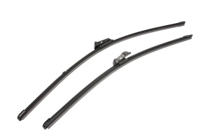 Set stergatoare JEEP RENEGADE VAN (BU, B1) din 2014-2018, pentru parbriz auto, 2 bucati, Valeo Silencio Xtrm, din cauciuc siliconat rezistent, 4 Stickere Auto JEEP v35869
