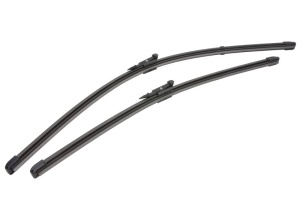 Set stergatoare MERCEDES-BENZ CLA Shooting Brake (X117) din 2015-2019, pentru parbriz auto, 2 bucati, Valeo Silencio Xtrm, din cauciuc siliconat rezistent, 4 Stickere Auto MERCEDES-BENZ v38725