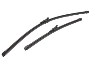 Set stergatoare NISSAN QASHQAI I (J10, NJ10) din 2006-2014, pentru parbriz auto, 2 bucati, Valeo Silencio Xtrm, din cauciuc siliconat rezistent, 4 Stickere Auto NISSAN v39277