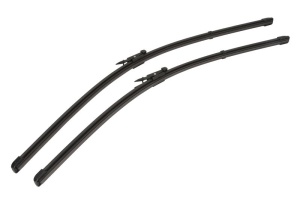 Set stergatoare Volkswagen CRAFTER 30-50 Van (2E_) din 2006-2016, pentru parbriz auto, 2 bucati, Valeo Silencio Xtrm, din cauciuc siliconat rezistent, 4 Stickere Auto Volkswagen v39841