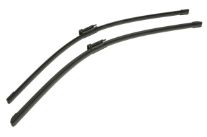 Set stergatoare auto FORD MONDEO V Saloon (CD) din 2012-2019, pentru parbriz auto, 2 bucati, Bosch Aerotwin, din cauciuc siliconat rezistent, 4 Stickere Auto FORD - Img 3