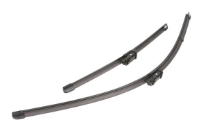 Set stergatoare FORD FIESTA Saloon din 2002-2017, pentru parbriz auto, 2 bucati, Valeo Silencio Xtrm, din cauciuc siliconat rezistent, 4 Stickere Auto FORD v37886