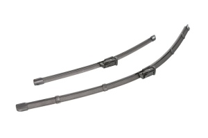 Set stergatoare JAGUAR XF II (X260) din 2015-2020, pentru parbriz auto, 2 bucati, Valeo Silencio, din cauciuc siliconat rezistent, 4 Stickere Auto JAGUAR v35306