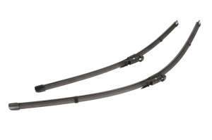 Set stergatoare MERCEDES-BENZ GL-CLASS (X164) din 2006-2012, pentru parbriz auto, 2 bucati, Valeo Silencio Xtrm, din cauciuc siliconat rezistent, 4 Stickere Auto MERCEDES-BENZ v40238