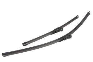 Set stergatoare NISSAN QASHQAI I (J10, NJ10) din 2006-2014, pentru parbriz auto, 2 bucati, Valeo Silencio Xtrm, din cauciuc siliconat rezistent, 4 Stickere Auto NISSAN v39278