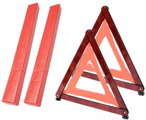 Set Kit - Trusa siguranta auto omologat R.A.R, Stingator cu manometru 1kg P1 , Trusa Medicala, 2 Triunghiuri Reflectorizante , 4 stickere autoadezive SUZUKI accesorii pentru autoturismul tau - masina v92873
