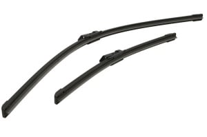 Set stergatoare Volkswagen SHARAN VAN (7N1, 7N2) din 2010-2015, pentru parbriz auto, 2 bucati, Bosch Aerotwin, din cauciuc siliconat rezistent, 4 Stickere Auto Volkswagen v53884