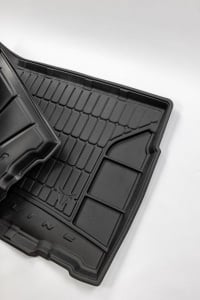 Tavita Portbagaj Volkswagen TIGUAN (AD1, AX1) din 2016-2024, Protectie Portbagaj Auto Volkswagen - Img 4