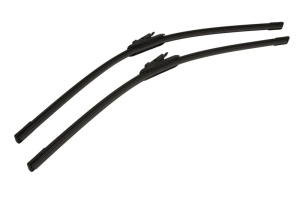 Set 3 stergatoare Volkswagen CRAFTER 30-50 Platform/Chassis (2F_) din 2006 - 2016, pentru parbriz si luneta fata si spate auto, Bosch Aerotwin, din cauciuc siliconat rezistent, 4 Stickere Auto VW v7008