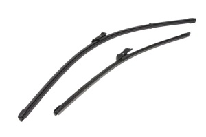 Set 3 stergatoare VOLVO V40 Hatchback (525) din 2012 - 2019, pentru parbriz si luneta fata si spate auto, Valeo Silencio, din cauciuc siliconat rezistent, 4 Stickere Auto VOLVO v11820