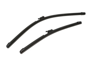 Set 3 stergatoare VOLVO XC60 II (246) din 2017 - 2022, pentru parbriz si luneta fata si spate auto, Valeo Silencio Xtrm, din cauciuc siliconat rezistent, 4 Stickere Auto VOLVO v14171