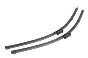 Set 3 stergatoare Volkswagen TRANSPORTER T5 Van (7HA, 7HH, 7EA, 7EH) din 2003 - 2015, pentru parbriz si luneta fata si spate auto, Valeo Silencio, din cauciuc siliconat rezistent, 4 Stickere Auto VW v12206