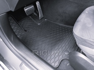 Set 5 covorase MERCEDES E-CLASS W214 PHEV din 10.2023-PREZENT, cu covoras tunel median, CAROSERIE SEDAN, Presuri cauciuc 100%, compatibil cu autoturismul MERCEDES E-CLASS W214 PHEV, Rigum - Img 5