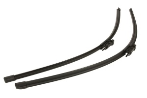 Set stergatoare auto FORD TRANSIT CUSTOM V362 Bus (F3) din 2012-2023, pentru parbriz auto, 2 bucati, Bosch Aerotwin, din cauciuc siliconat rezistent, 4 Stickere Auto FORD - Img 4