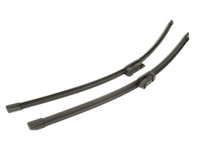 Set 3 stergatoare AUDI Q3 (8UB, 8UG) din 2011 - 2018, pentru parbriz si luneta fata si spate auto, Bosch Aerotwin, din cauciuc siliconat rezistent, 4 Stickere Auto AUDI v6842
