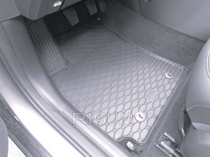 Set 5 covorase HYUNDAI KONA din 11.2017-03.2023, cu covoras tunel median, CAROSERIE SUV, Presuri cauciuc 100%, compatibil cu autoturismul HYUNDAI KONA, Rigum - Img 5