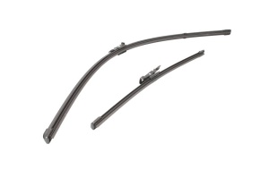 Set stergatoare FORD TRANSIT COURIER B460 Box Body/MPV din 2014-2023, pentru parbriz auto, 2 bucati, Valeo Silencio Xtrm, din cauciuc siliconat rezistent, 4 Stickere Auto FORD v35659