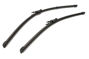 Set stergatoare JAGUAR XF I (X250) din 2008-2015, pentru parbriz auto, 2 bucati, Valeo Silencio Xtrm, din cauciuc siliconat rezistent, 4 Stickere Auto JAGUAR v38431