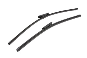 Set stergatoare RENAULT LOGAN/STEPWAY II (L8_) din 2013-2016, pentru parbriz auto, 2 bucati, Valeo Silencio Xtrm, din cauciuc siliconat rezistent, 4 Stickere Auto RENAULT v36907