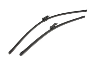 Set stergatoare Volkswagen PASSAT B6 Variant (3C5) din 2005-2011, pentru parbriz auto, 2 bucati, Valeo Silencio Xtrm, din cauciuc siliconat rezistent, 4 Stickere Auto Volkswagen v39331