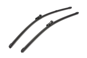 Set stergatoare Volkswagen POLO IV (9N_, 9A_) din 2001-2009, pentru parbriz auto, 2 bucati, Valeo Silencio Xtrm, din cauciuc siliconat rezistent, 4 Stickere Auto Volkswagen v39415