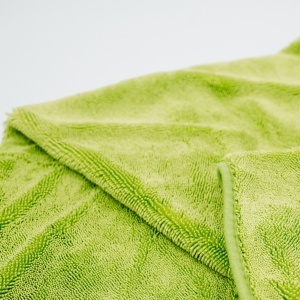 Prosop microfibra ultra absorbant auto AMOS Powerfluff 1000 GSM, manusa spalare, material premium, uscare rapida fara urme, Culoare Verde, Dimensiune 60x80 cm - Img 4