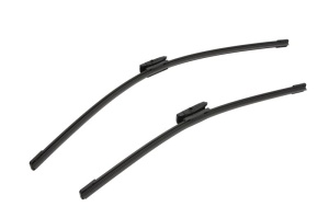 Set stergatoare auto FORD C-MAX (DM2) din 2007-2010, pentru parbriz auto, 2 bucati, Bosch Aerotwin Multi, din cauciuc siliconat rezistent, 4 Stickere Auto FORD - Img 3
