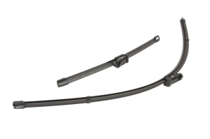 Set stergatoare FORD FIESTA VII (HJ, HF) din 2017-2022, pentru parbriz auto, 2 bucati, Valeo Silencio, din cauciuc siliconat rezistent, 4 Stickere Auto FORD v34928