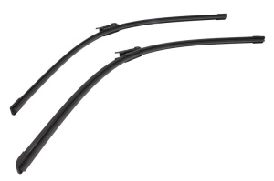 Set stergatoare FORD S-MAX (CJ, WA6) din 2015-2021, pentru parbriz auto, 2 bucati, Bosch Aerotwin, din cauciuc siliconat rezistent, 4 Stickere Auto FORD v49905