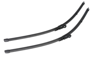 Set stergatoare IVECO DAILY VI Platform/Chassis din 2014-2022, pentru parbriz auto, 2 bucati, Valeo Silencio Xtrm, din cauciuc siliconat rezistent, 4 Stickere Auto IVECO v35900