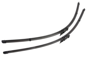 Set stergatoare PEUGEOT 307 Break (3E) din 2002-2009, pentru parbriz auto, 2 bucati, Valeo Silencio Xtrm, din cauciuc siliconat rezistent, 4 Stickere Auto PEUGEOT v39992