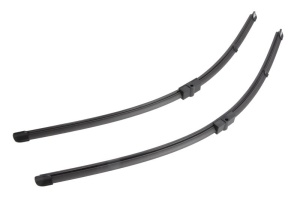 Set stergatoare Volkswagen ARTEON (3H7, 3H8) din 2017-2024, pentru parbriz auto, 2 bucati, Valeo Silencio Xtrm, din cauciuc siliconat rezistent, 4 Stickere Auto Volkswagen v40028