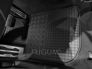 Set 5 covorase BMW SERIA 4 G26 din 2022-PREZENT, cu covoras tunel median, CAROSERIE GRAN COUPÉ 4 USI, Presuri cauciuc 100%, compatibil cu autoturismul BMW SERIA 4 G26, Rigum - Img 5