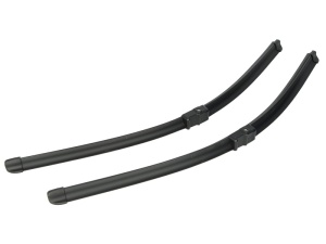 Set stergatoare AUDI TT (8N3) din 1998-2006, pentru parbriz auto, 2 bucati, Bosch Aerotwin, din cauciuc siliconat rezistent, 4 Stickere Auto AUDI v43757