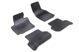 Covorase Volkswagen Golf V Plus din 2007 2009 si set 4 stickere protectie praguri Volkswagen accesorii pentru autoturismul tau - masina v3762