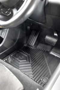 Set 5 covorase auto FIAT 500X (334_) din 2010-2018, cu covoras tunel median, presuri auto din cauciuc, 4x Stickere auto cu FIAT - Img 5